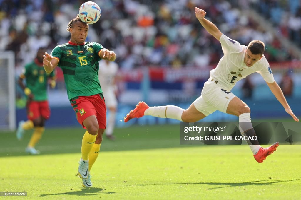 TOPSHOT-FBL-WC-2022-MATCH29-CMR-SRB