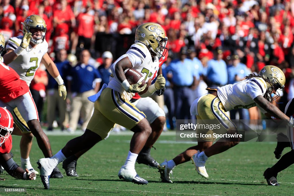 Georgia Tech R&b Georgia Tech Yellow Jackets running back Jamie Felix carries the ball ...