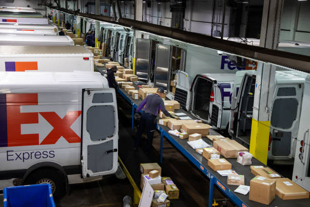 NY: Inside A FedEx Express Facility On Cyber Monday