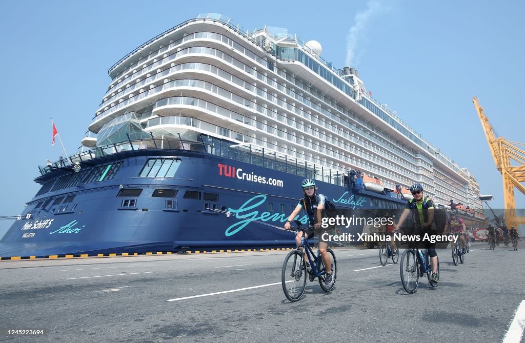 The Mein Schiff 5 A Luxury Cruise Ship Docks At Colombo Port Sri the-mein-schiff-5-a-luxury-cruise-ship-docks-at-colombo-port-sri