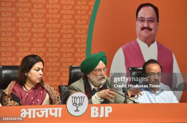 MPs Hans Raj Hans, Ramesh Bidhuri, Manoj Tiwari, Meenakshi Lekhi, Union Minister Hardeep Singh Puri, and Harsh Vardhan, during a press conference for...