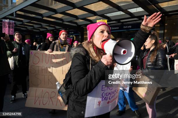 Large rally of striking university and college staff in front of Kings Cross station demanding a fair pay deal and restitution of pensions on 30th...