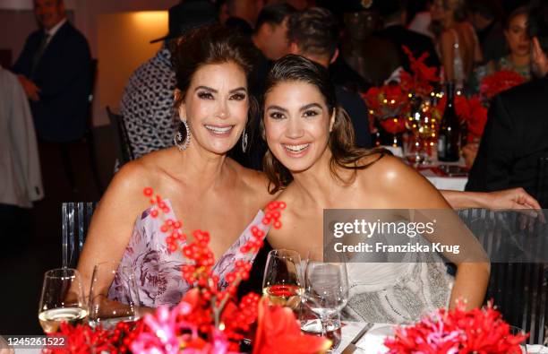 Teri Hatcher and her daughter Emerson Rose Tenney attend the Mon Cheri Hosts Barbara Tag at Haus der Kunst on November 30, 2022 in Munich, Germany.