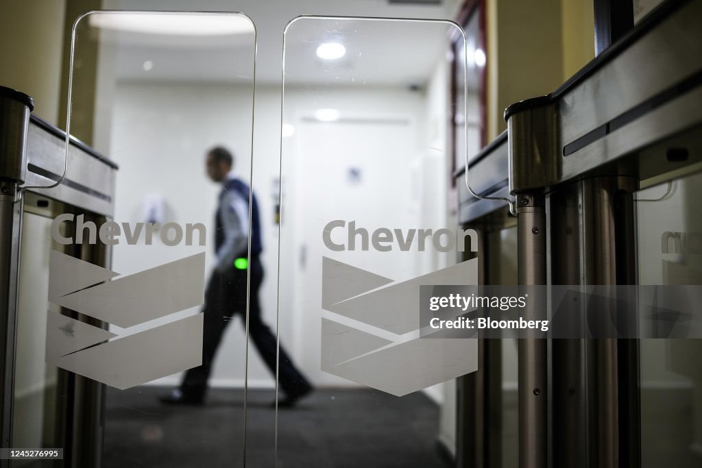 Chevron To Resume Venezuela Oil Sales As US Rules Ease