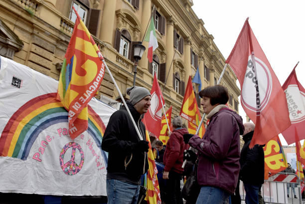 ITA: Anti-government Strikers Protest Outside Italian Ministry Of Economy