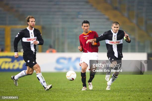 Christian PANUCCI of AS Roma and Zlatan MUSLIMOVIC, Filippo SAVI of Parma during the Serie A match between AS Roma and Parma Calcio 1913, at Stadio...