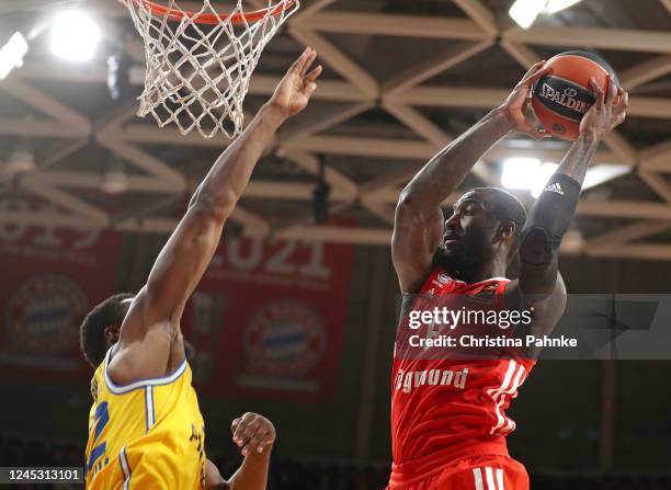 Othello Hunter of FC Bayern Munich in action during the 2022-23 Turkish Airlines EuroLeague Regular Season Round 11 game between FC Bayern Munich and...