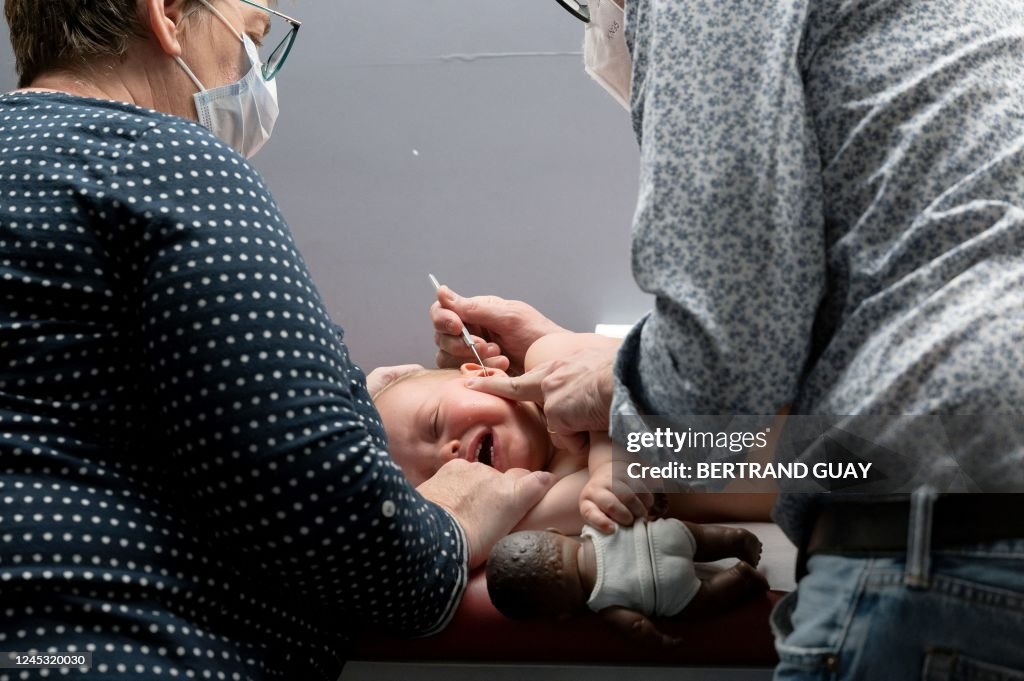 FRANCE-HEALTH-VIRUS-PEDIATRICS
