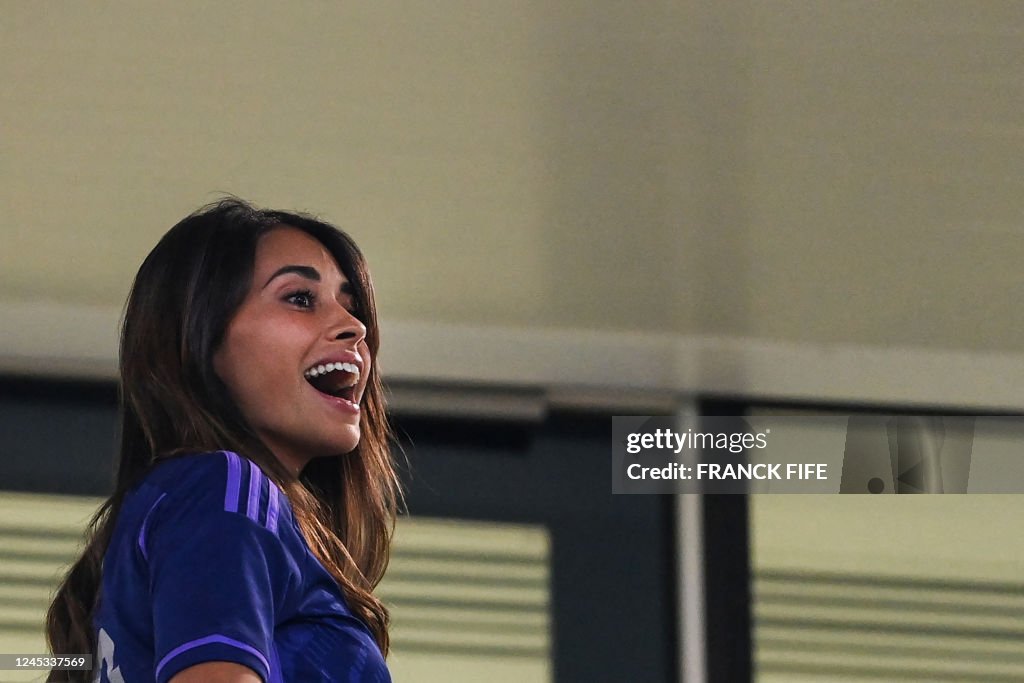 Argentina's forward Lionel Messi's wife, Antonela Roccuzzo smiles ...