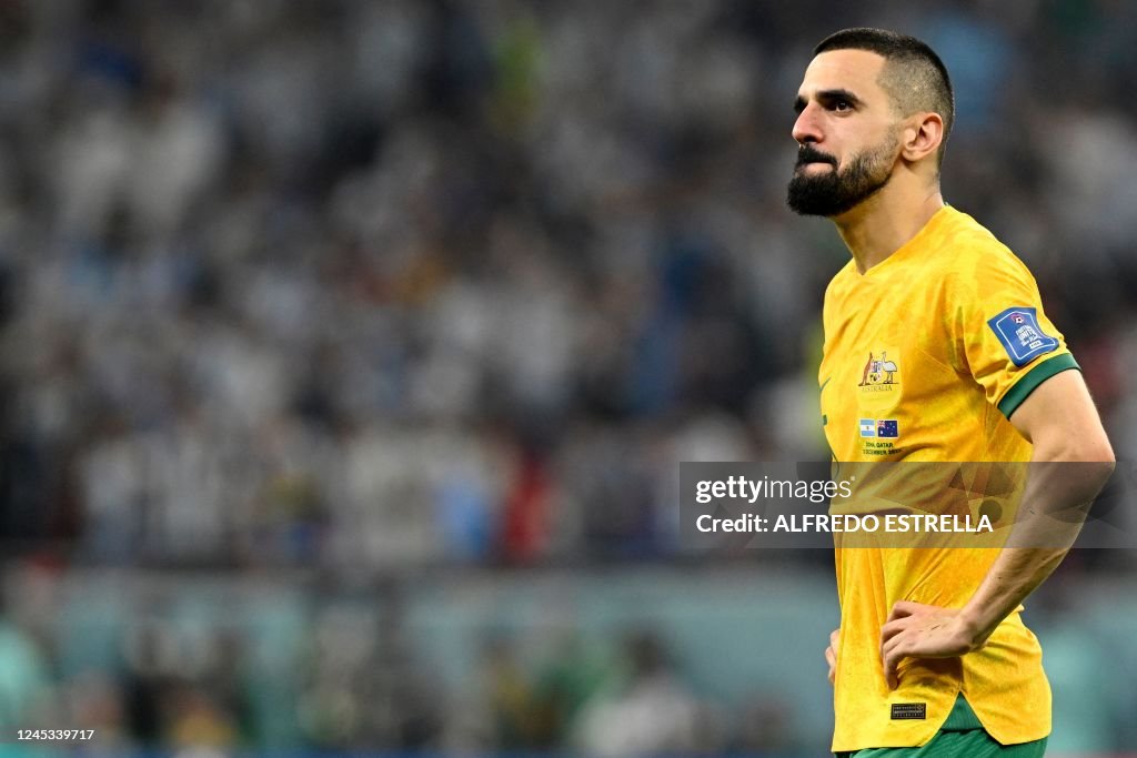 TOPSHOT-FBL-WC-2022-MATCH50-ARG-AUS