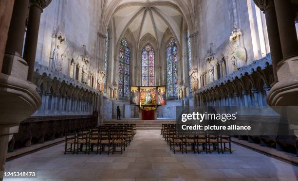 November 2022, Saxony-Anhalt, Naumburg: Images of the Apostles Philip, Jacob the Younger with Bishop Philip of Wittelsbach and Apostle Jacob the...