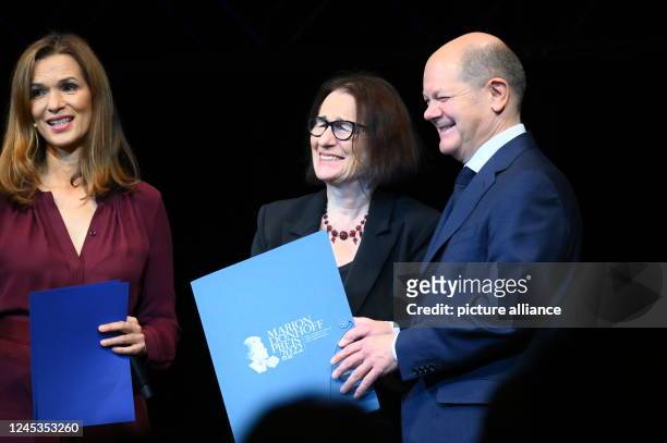 December 2022, Hamburg: German Chancellor Olaf Scholz presents the Marion Donhoff Prize to Irina Scherbakova, co-founder of the Russian human rights...