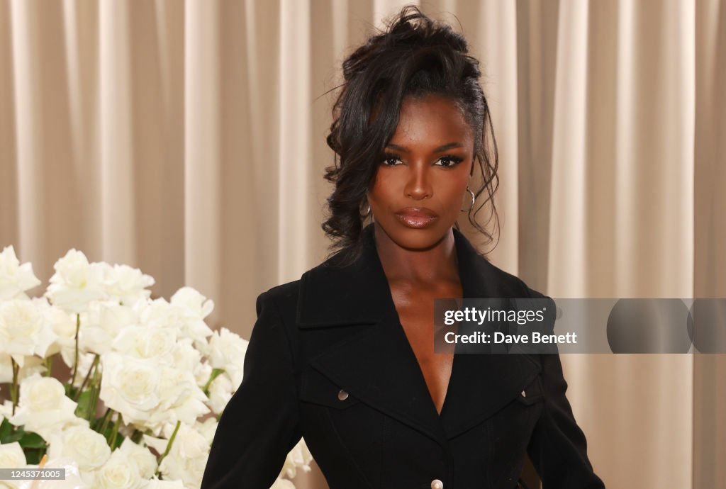 https://media.gettyimages.com/id/1245371005/photo/british-vogue-forces-for-change-dinner-at-the-londoner.jpg?s=1024x1024&w=gi&k=20&c=zuZkWCYtSrVPhrIjd8zaA8WYro9vrZMYfDCQ813zvbA=