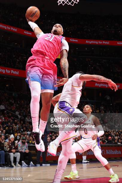Daniel Gafford of the Washington Wizards dunks the ball during the game against the Los Angeles Lakers on December 4, 2022 at Capital One Arena in...