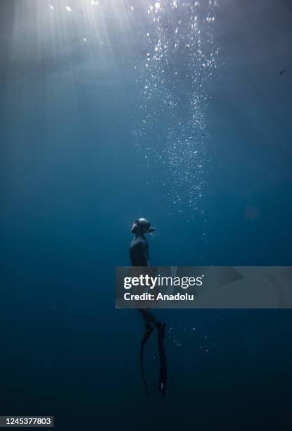 Plastic wastes during the awareness dive of Sahika Ercumen, United Nations Development Program Turkiye "Defender of life in sea" and World Record...