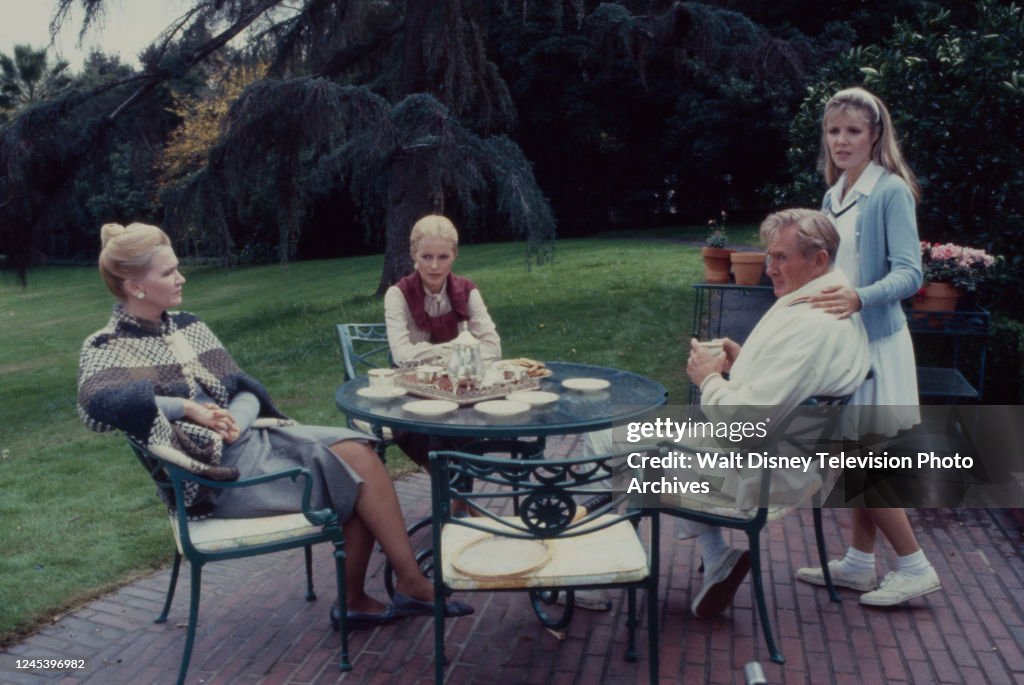 Diane Ladd, Cheryl Ladd as Grace Kelly, Lloyd Bridges, Heidi Bohay Diane Ladd, Cheryl Ladd as Grace Kelly, Lloyd Bridges, Heidi Bohay