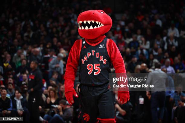 Red Raptor Toronto Toronto Raptor Mascot Photos and Premium High Res Pictures - Getty Images
