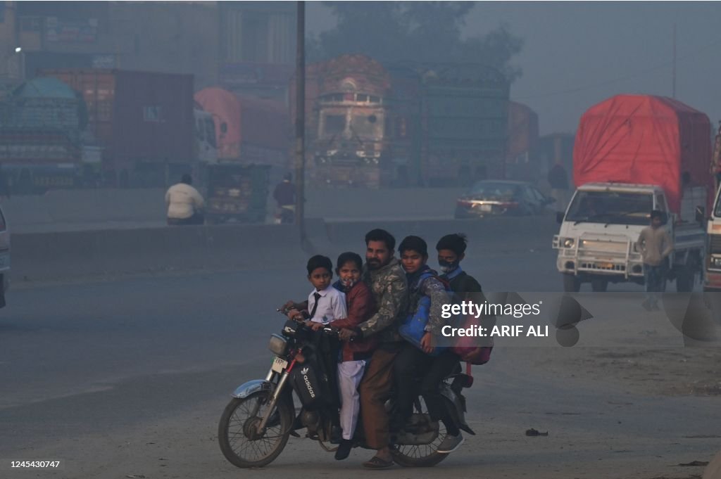 PAKISTAN-WEATHER-SMOG
