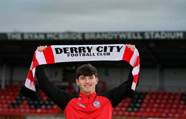 GBR: Derry City Unveil New Signing Colm Whelan