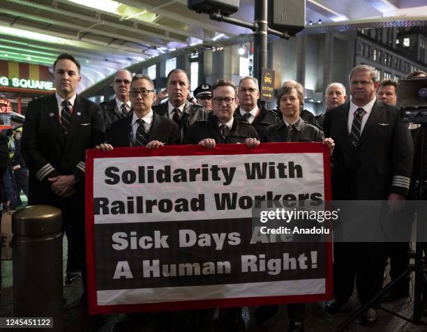 Union Slogans Photos and Premium High Res Pictures - Getty Images