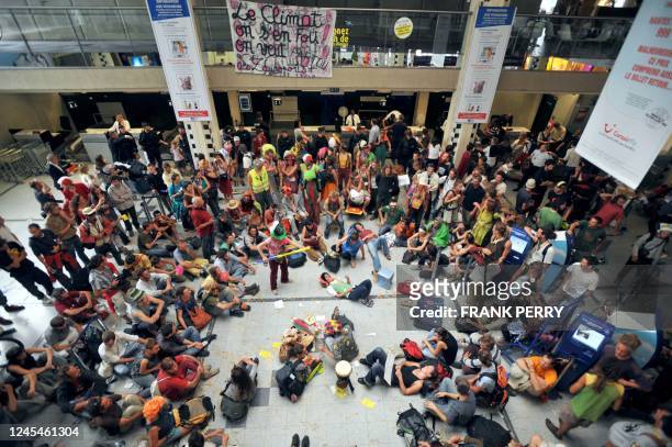 De 100 à 150 opposants au projet d'aéroport qui doit être construit d'ici à 2015 entre Rennes et Nantes, manifestent pacifiquement, le 08 août 2009...