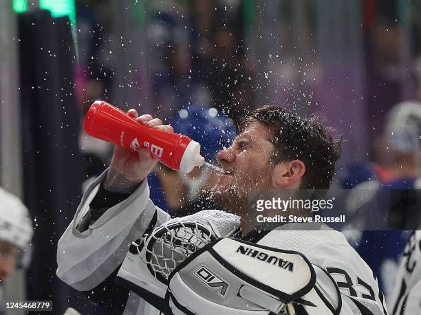 Los Angeles Kings goaltender Jonathan Quick takes a break as the Toronto Maple Leafs shutout the Los Angeles Kings 5-0 at Scotiabank Arena in...