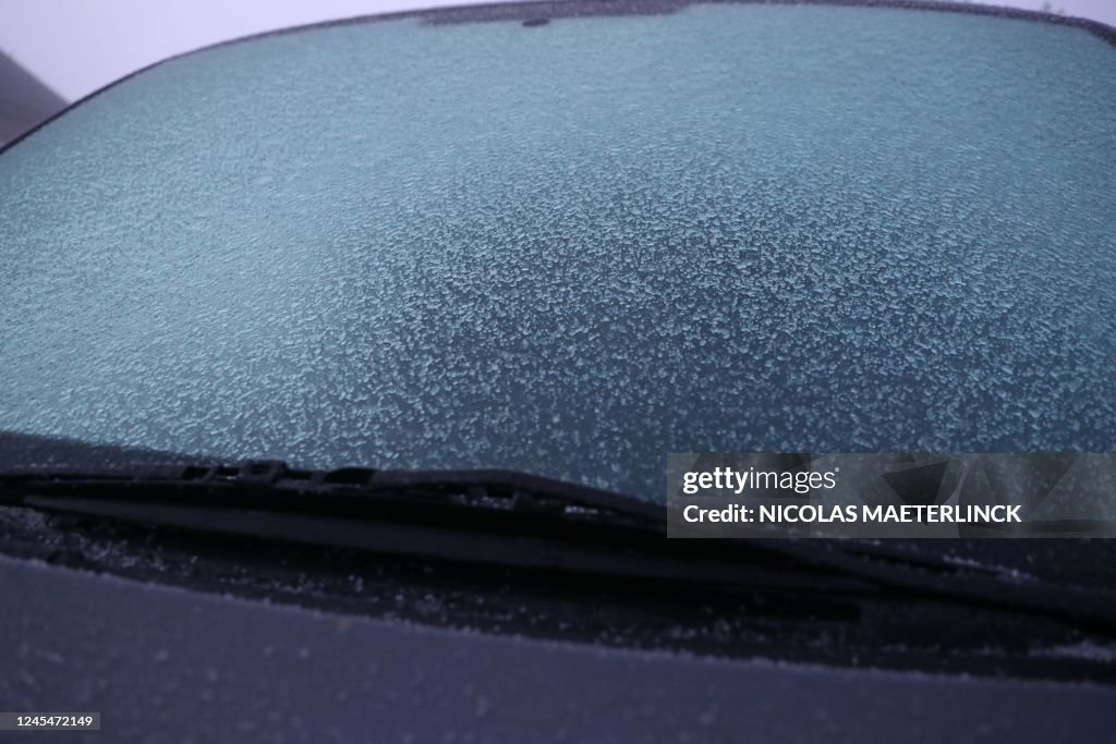 WEATHER BELGIUM ICE ILLUSTRATIONS