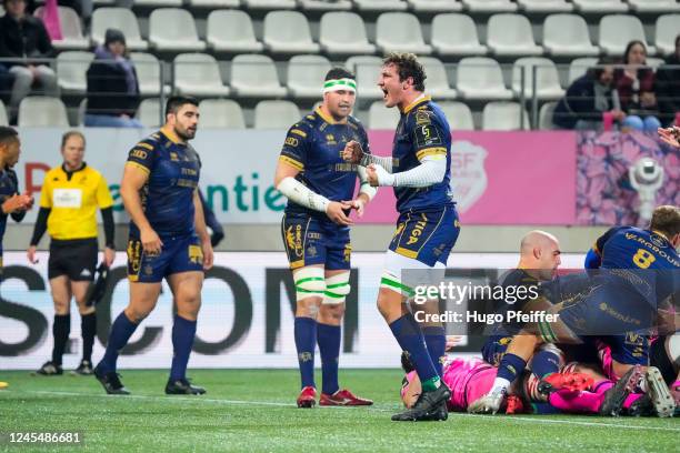 Michele LAMARO of Benetton Rugby celebrate during the Scores Challenge Cup match between Stade Francais and Benetton at Stade Jean Bouin on December...