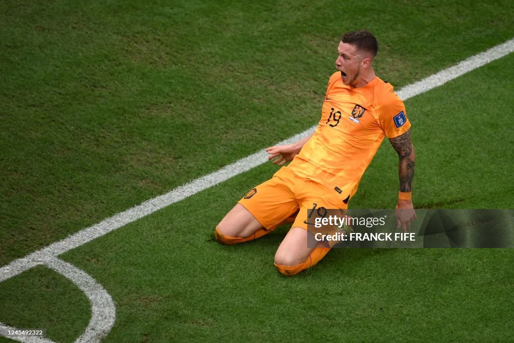 TOPSHOT-FBL-WC-2022-MATCH57-NED-ARG