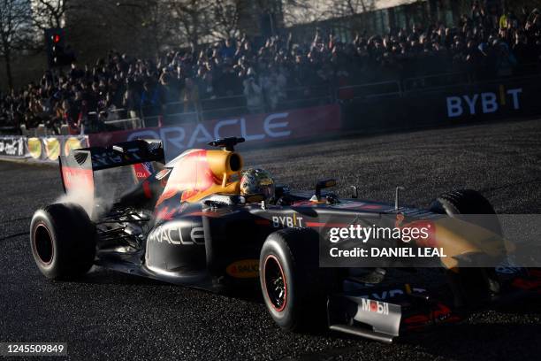 Red Bull Racing Rb7 2,739 Red Bull Rb7 Photos & High Res Pictures - Getty Images