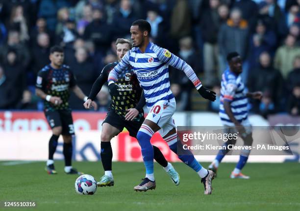 Reading's Thomas Ince during the Sky Bet Championship match at the Select Car Leasing Stadium, Reading. Picture date: Saturday December 10, 2022.