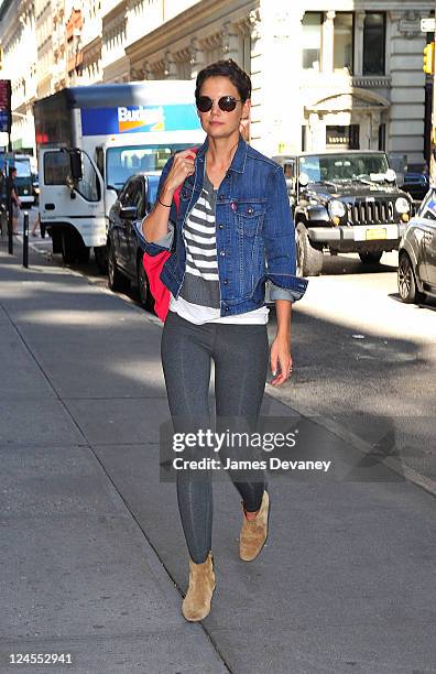 Katie Holmes arrives to Soul Cycle on September 9, 2011 in New York City.