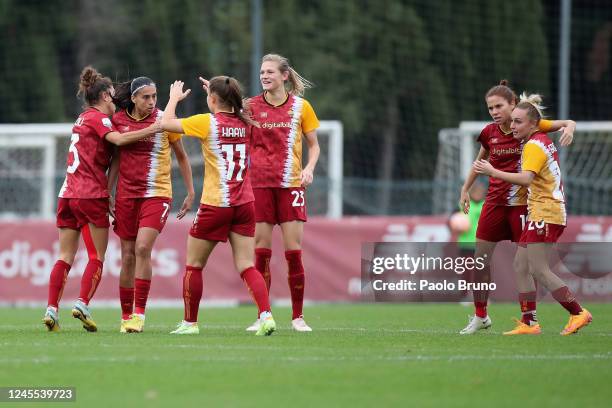 Andressa Alves Da Silva with her teammates of AS Roma celebrates after scoring the team's second goal during the Women Serie A match between AS Roma...