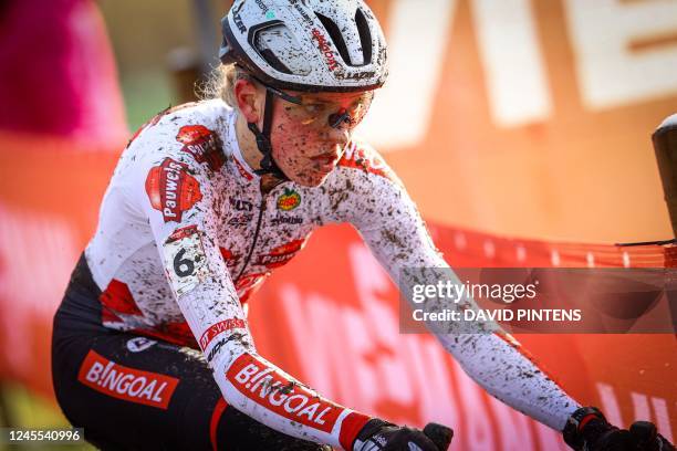 Dutch Fem Van Empel pictured in action during the women's elite race of the World Cup cyclocross cycling event in Dublin, Ireland, stage 9 of the UCI...