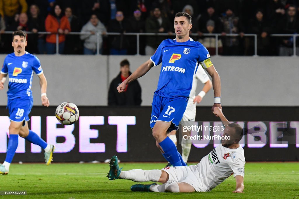 Silviu Balaure scoring during Romania Super Liga: FC Hermannstadt