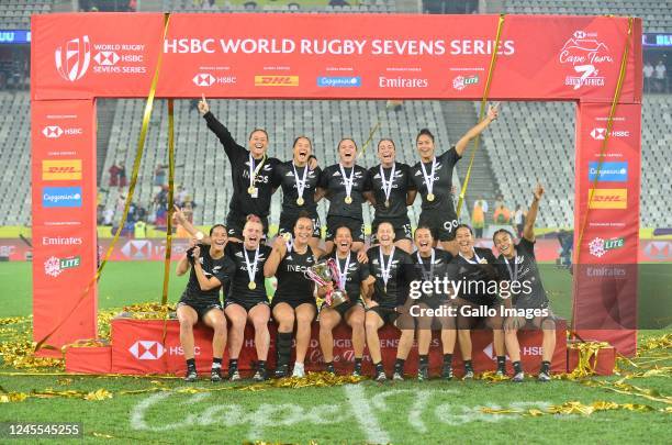 Winners, New Zealand Women's team celebrate after the Cup Final match between New Zealand and Samoa on day 3 of the HSBC Cape Town Sevens at DHL...