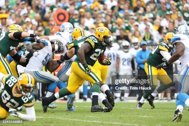 Green Bay Packers running back Eddie Lacy runs with the ball during an NFL football game between the Green Bay Packers and the Detroit Lions Sunday,...