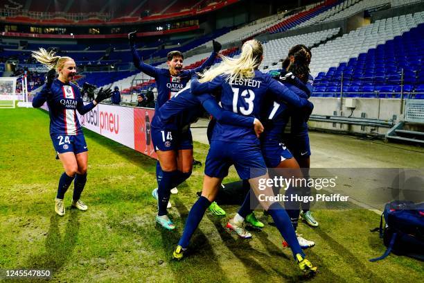 Kadidiatou DIANI of PSG celebrate his goal with Jackie GROENEN of PSG, Elisa DE ALMEIDA of PSG and Lydia WILLIAMS of PSG during the Womens D1 Arkema...