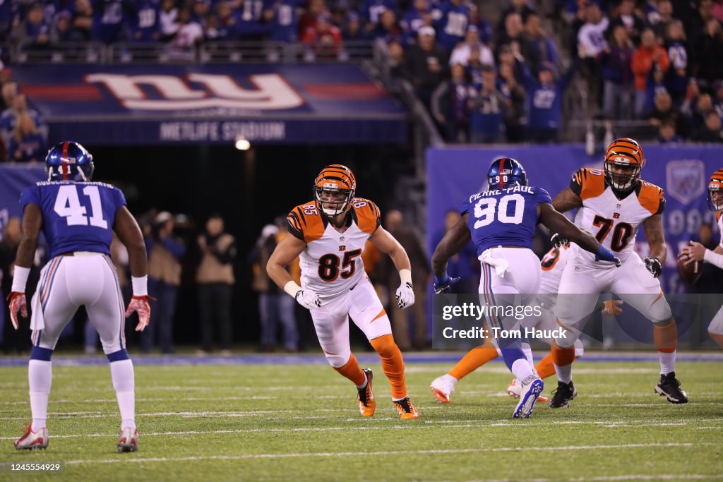 Cincinnati Rutherford Cincinnati Bengals tight end Tyler Eifert runs on the field in action ...