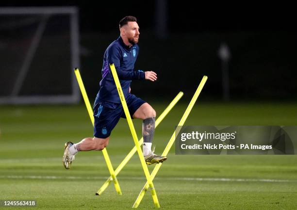 Messi Training Net Lionel Messi Training Photos and Premium High Res Pictures - Getty Images