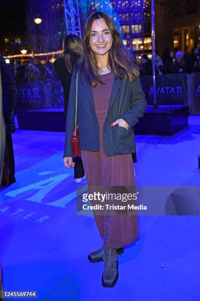 GermanY Paula Schramm attends the "Avatar - The Way of Water" German premiere at Zoo Palast on December 12, 2022 in Berlin, Germany.