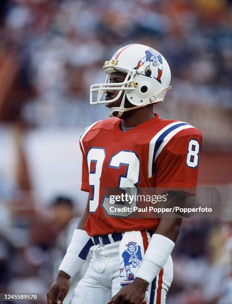 1985 Patriots Roster New England Patriots wide receiver Cedric Jones waits for a play ...