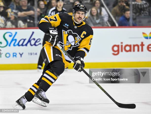 Pittsburgh Penguins Center Sidney Crosby skates during the first period in the NHL game between the Pittsburgh Penguins and the Dallas Stars on...