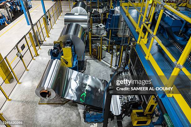 Can Production 7,839 Aluminum Can Production Stock Photos, High-Res Pictures, and ...