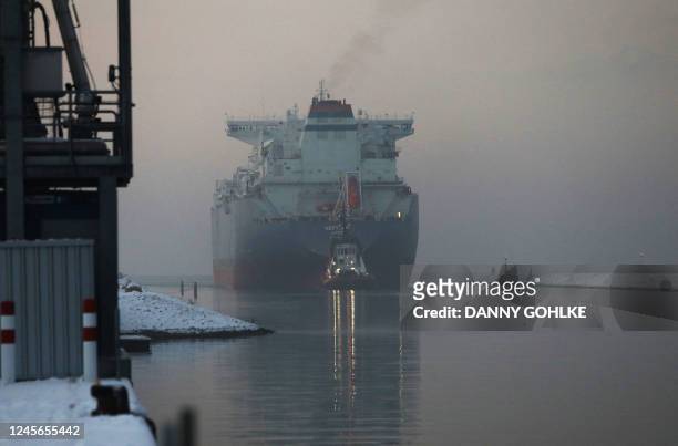 The Floating Storage and Regasification Unit ship "Neptune" arrives on December 16 2022 at the industrial port of Lubmin, northeastern Germany. - The...