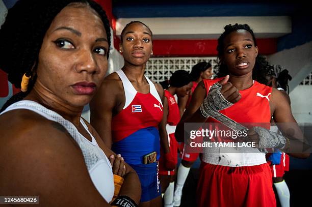 Cuban Boxing Robe Cuba Boxing Photos and Premium High Res Pictures - Getty Images