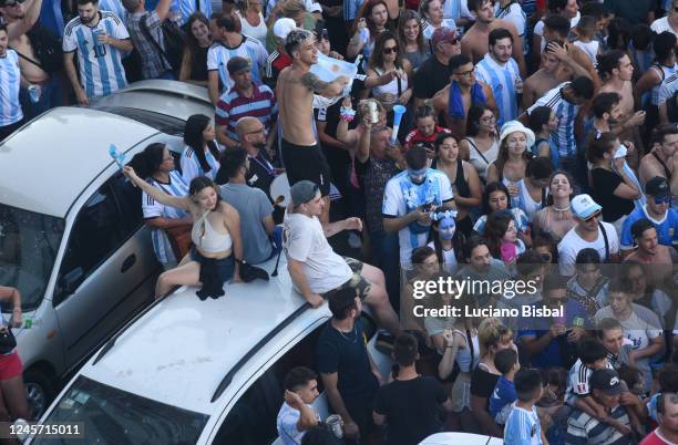 Fans of Argentina celebrate at the National Flag Memorial after their team´s victory in the final match of the FIFA World Cup Qatar 2022 against...