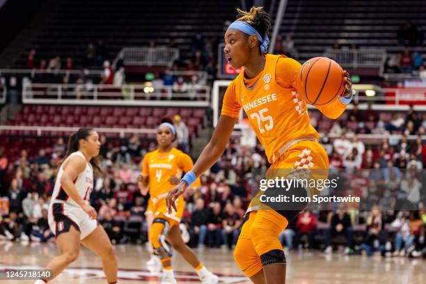 Tennessee Lady Vols guard Jordan Horston dribbles the ball during the womens college basketball game between the Tennessee Volunteers and the...