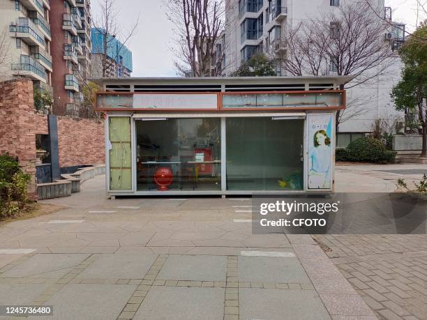 Sampling Kiosk Sampling Booth Photos and Premium High Res Pictures - Getty Images