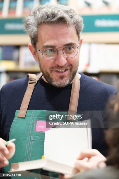 Máximo Huerta during the campaign "Acción de Navidad Por la lectura" at the Casa del Libro bookstore in Madrid. "Acción de Navidad Por la lectura" is...